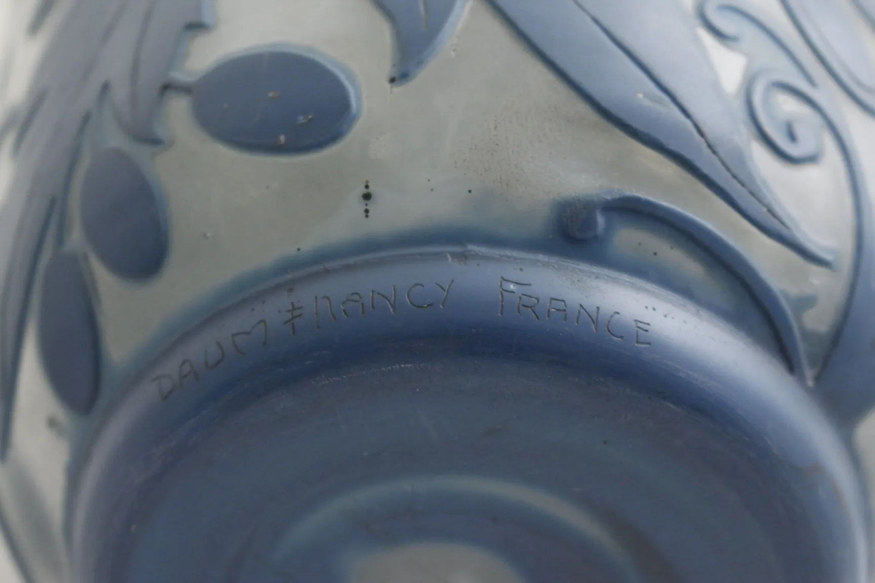 Signed glass Daum Nancy, antique with decorative design.