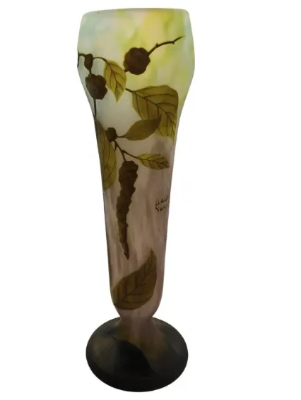 Antikes signiertes Glas Daum Nancy mit Blattdesign