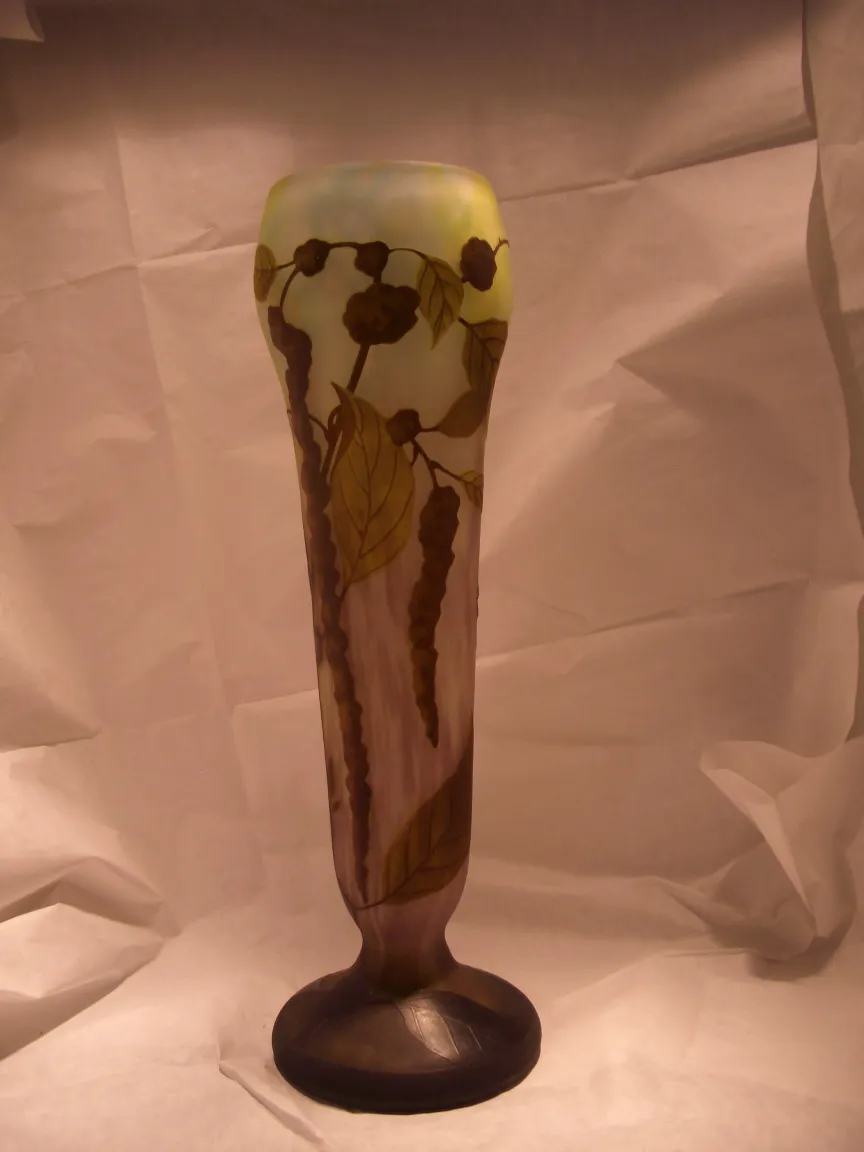 Antique signed glass Daum Nancy decorated with leaves