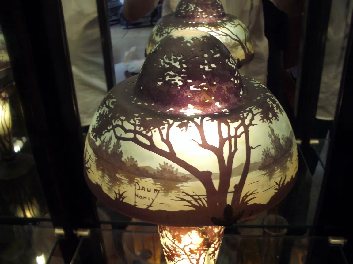 Lamp with signed glass Daum Nancy featuring tree silhouettes