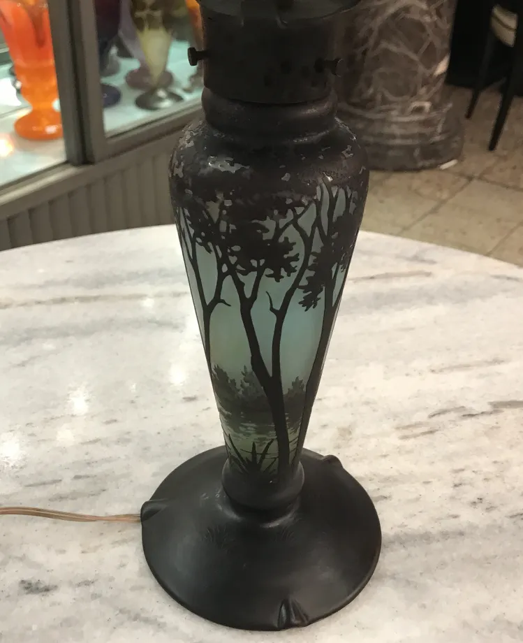 lampada antica con design di alberi in vetro firmato