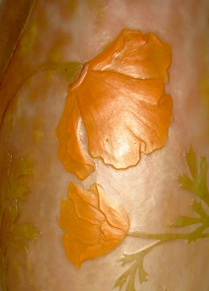 Verre ancien signé Daum Nancy avec fleurs oranges