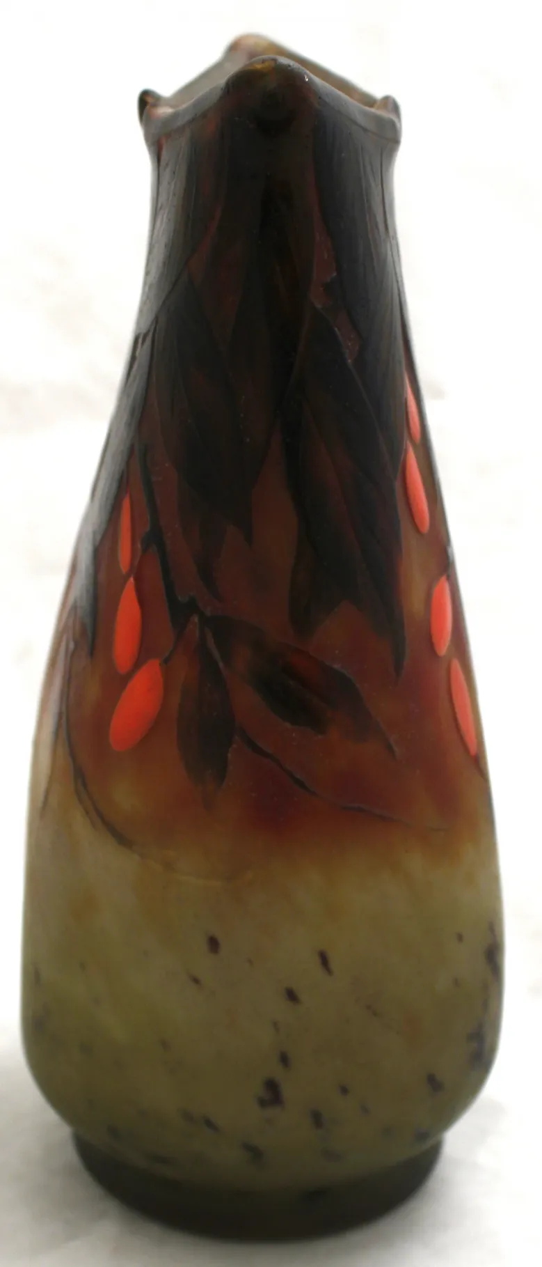 signed glass daum nancy featuring leaf patterns and red berries against a uniform background. Decorative antique.