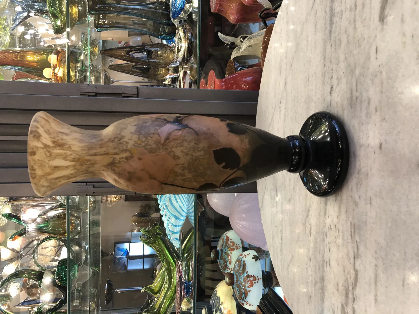 Vaso antiguo firmado Daum Nancy en tonos marrones