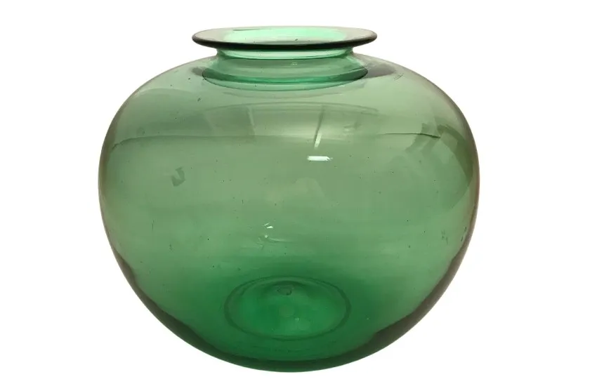 vaso redondo verde com abertura na parte de cima, antiguidade