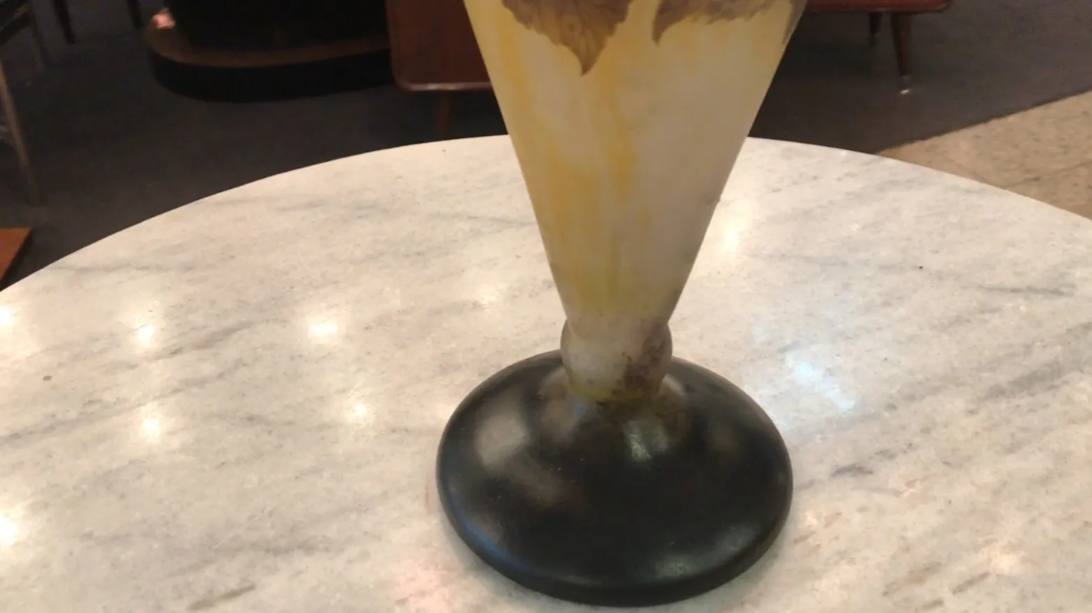 古いダウム・ナンシーのサイン入りグラス、ベース付き