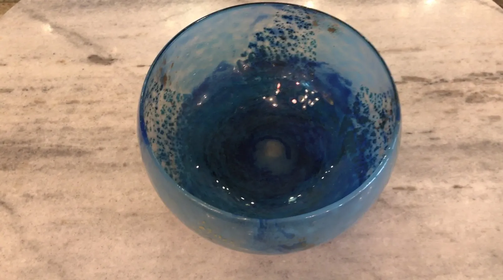 Bol bleu avec motifs uniques, antiquité Daum Nancy