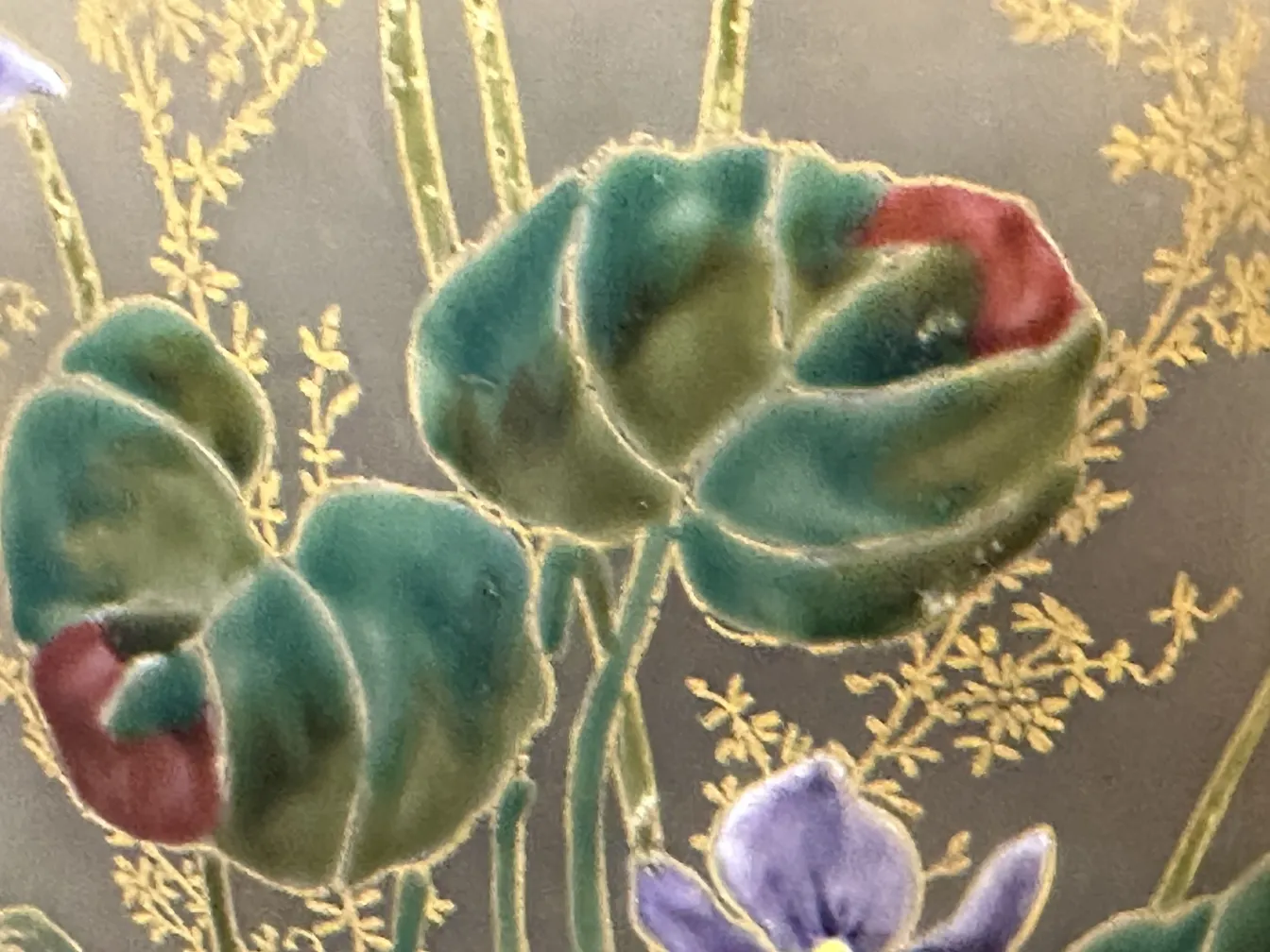 Signiertes Glas Daum Nancy mit alten Blumenmustern