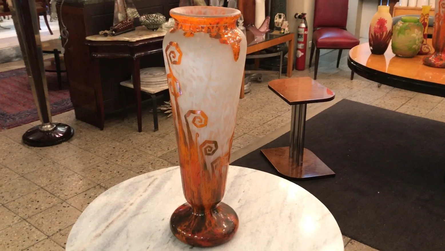 Verre ancien signé Charder avec détails décoratifs