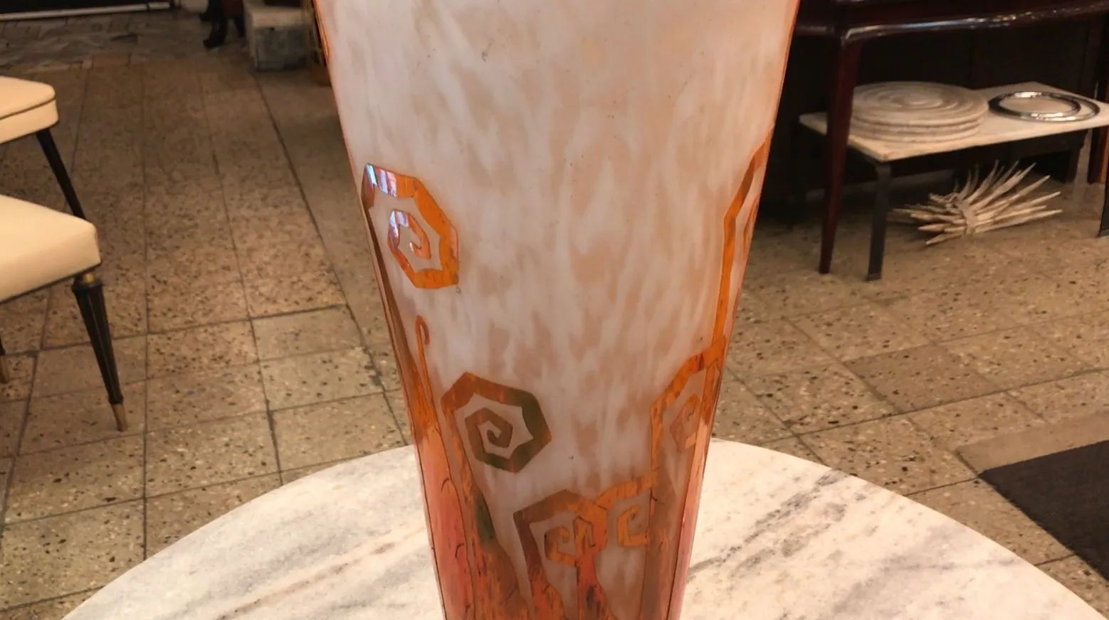 Vaso in vetro antico firmato Charder con decorazione