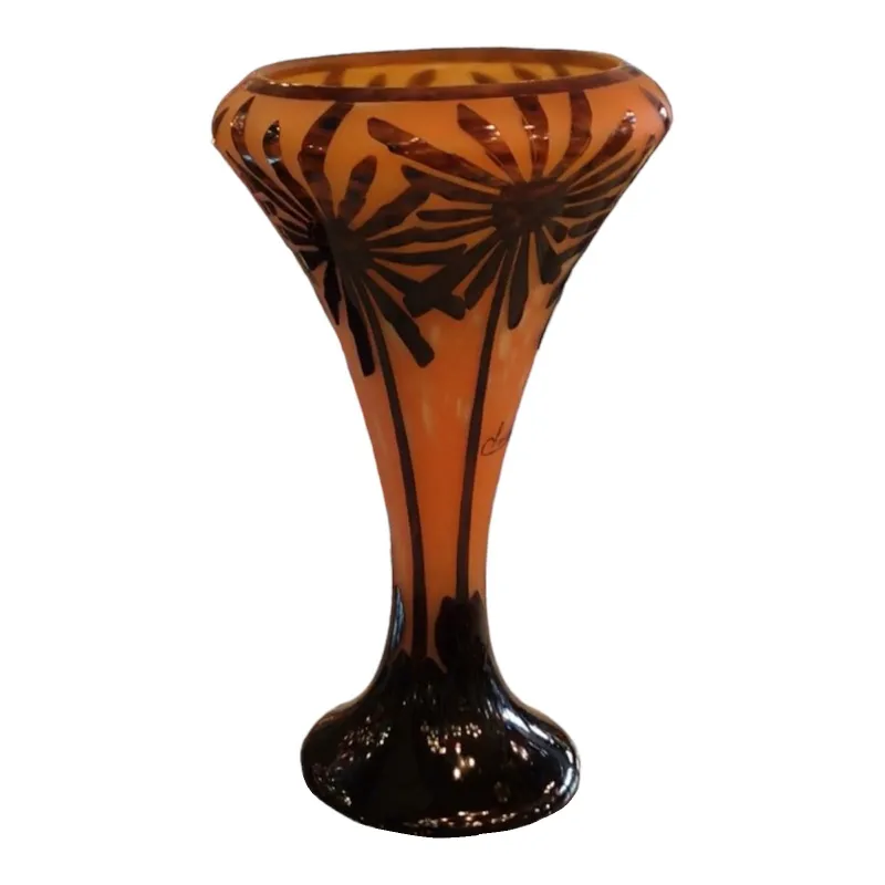 प्राचीन हस्ताक्षरित कांच का फूलदान चार्डर के साथ काला फूल पैटर्न