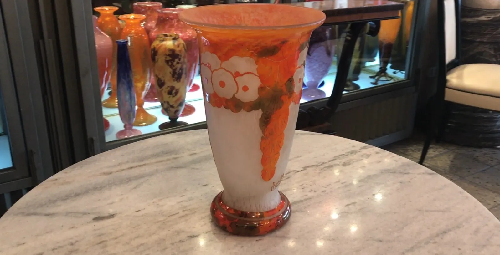 アンティークサイン入りグラスチャルダーのカラーデザイン