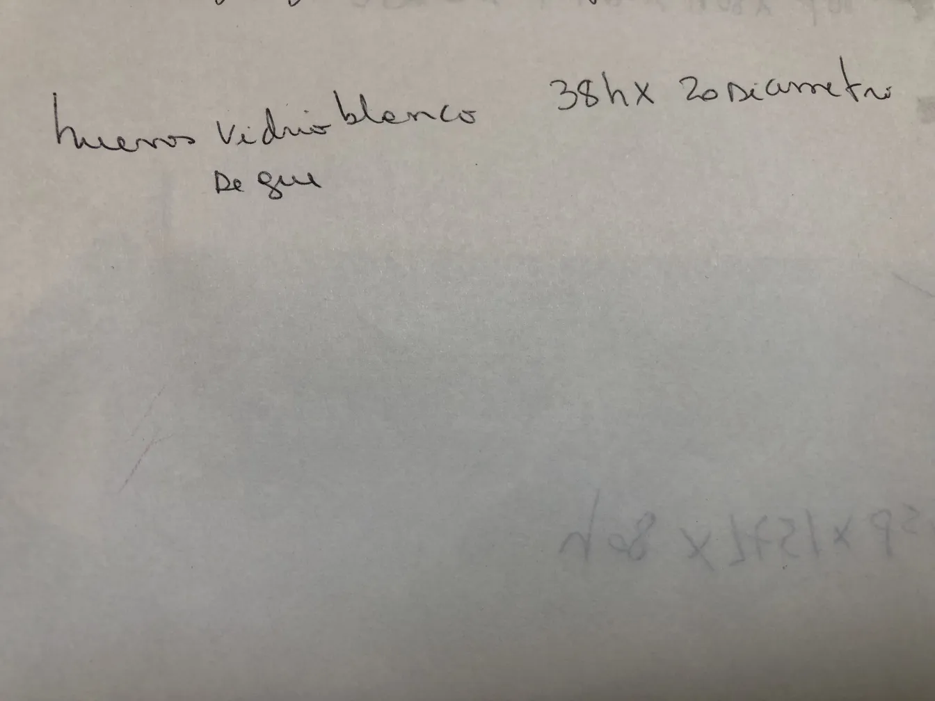 Vidrio firmado Degué con detalles elegantes, antigüedad.