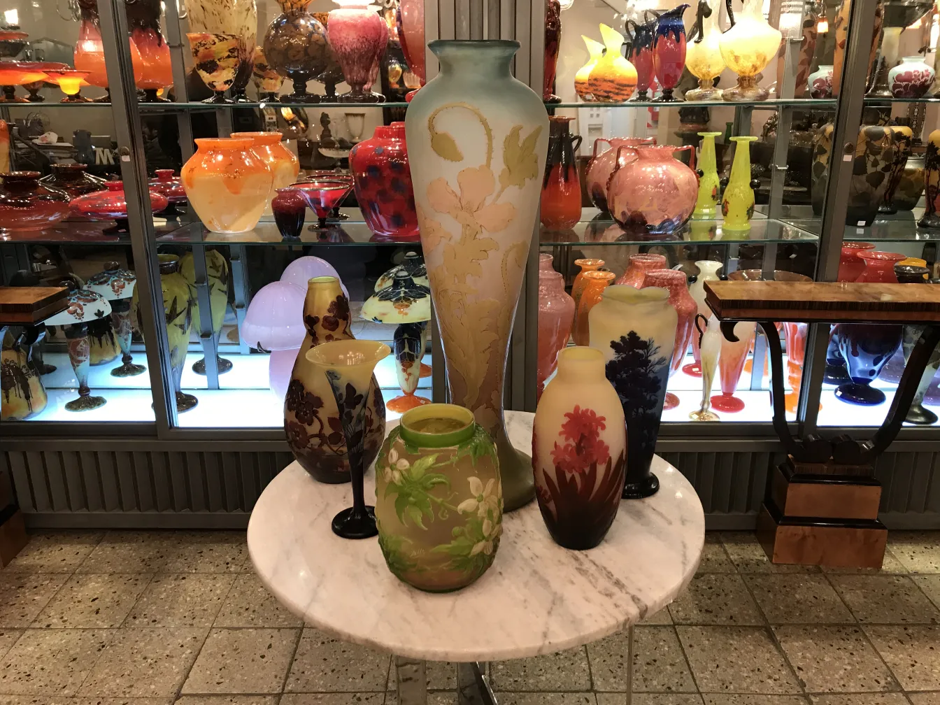 Vases décoratifs anciens en verre avec signatures gallé