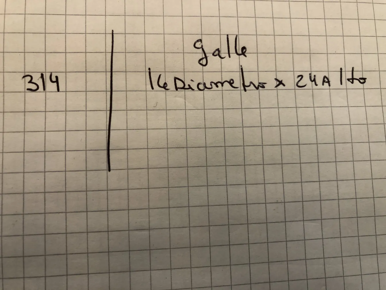 verre ancien avec signature Galle dans un cadre classique