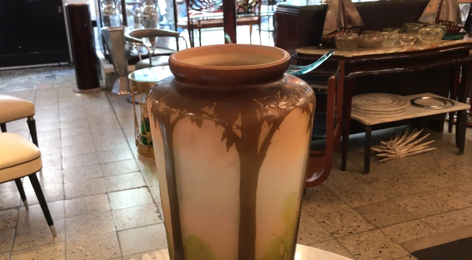 antik signierte vase galle mit blattdekoration