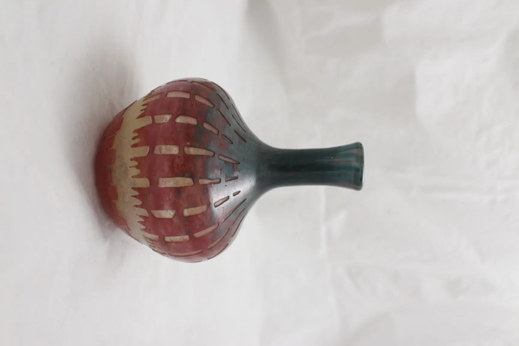 verre décoratif en forme de bonbon avec des couleurs rouge et bleu