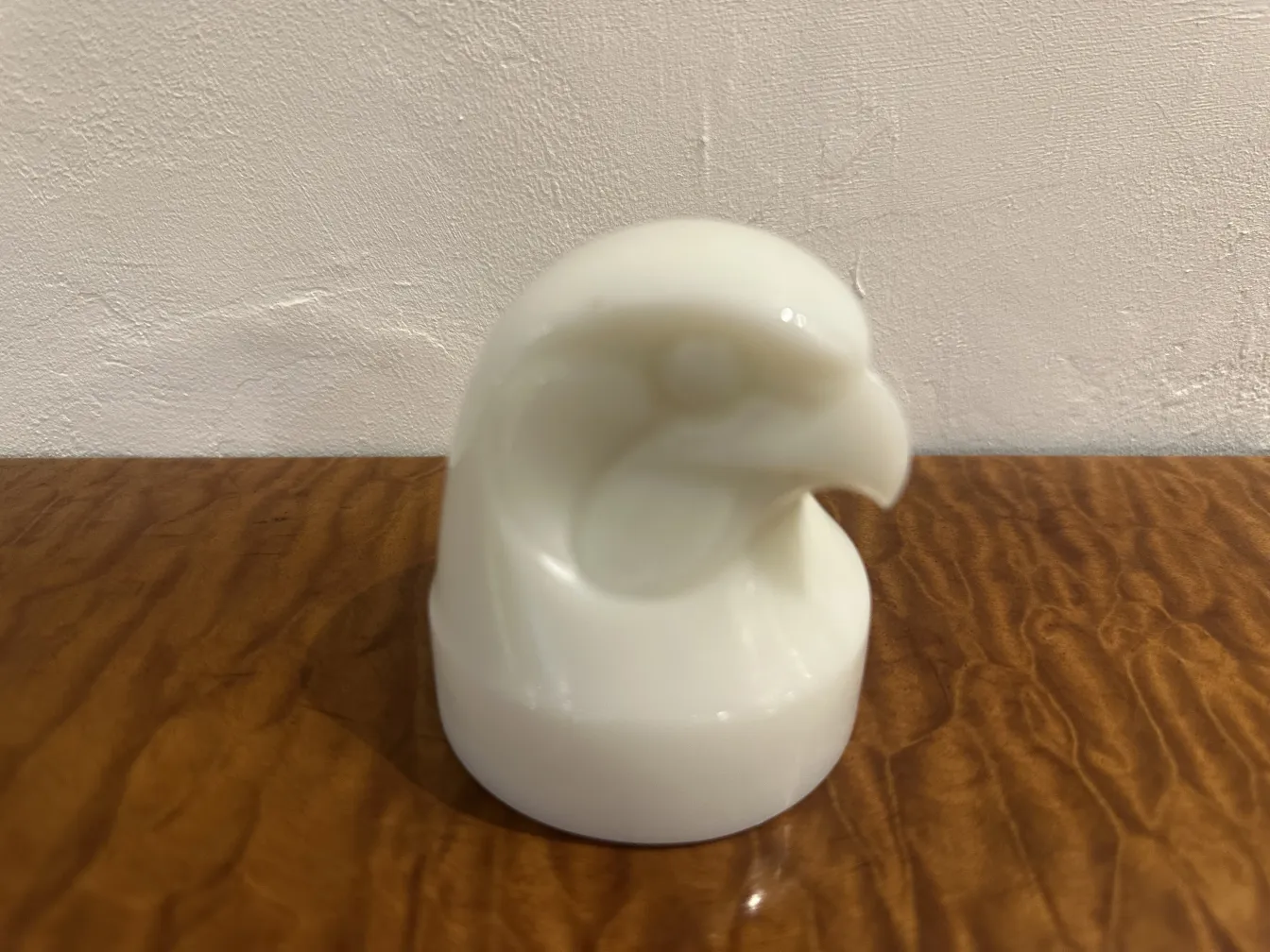 Signed glass in the shape of an eagle, antique, authenticity