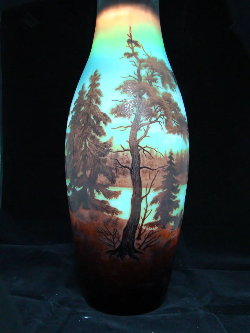 Vaso antico in vetro firmato D'argental con scena naturale