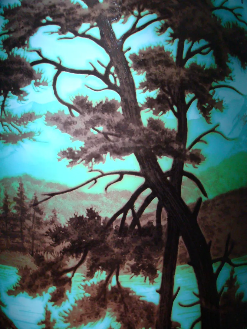 Verre ancien signé D'Argental illustrant un paysage naturel