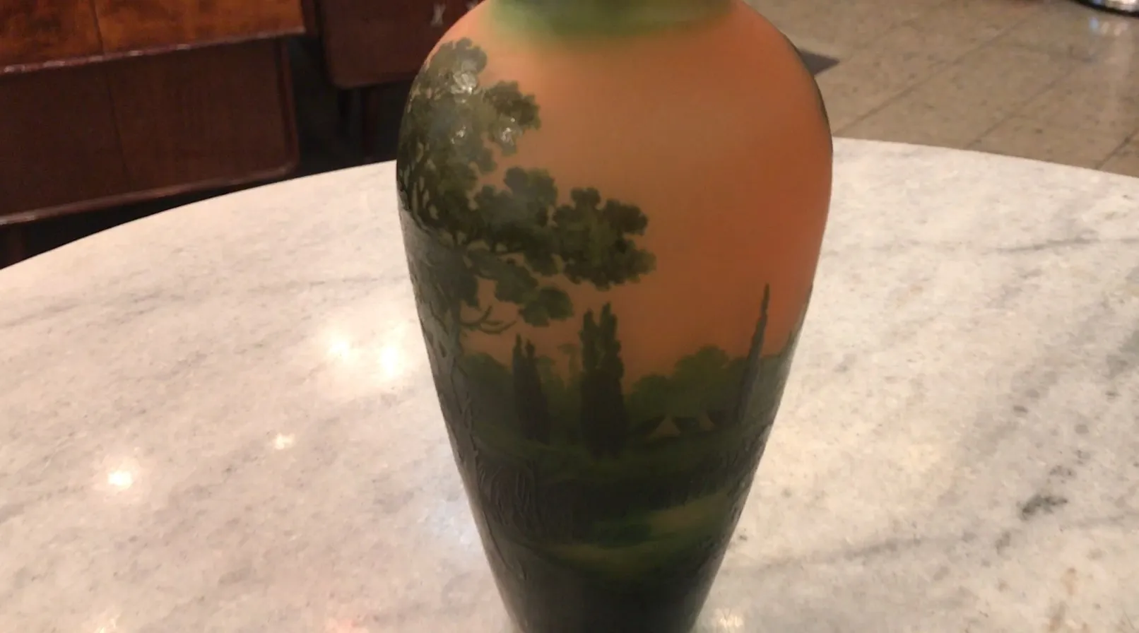 Vaso antigo de vidro assinado D'Argental com paisagem