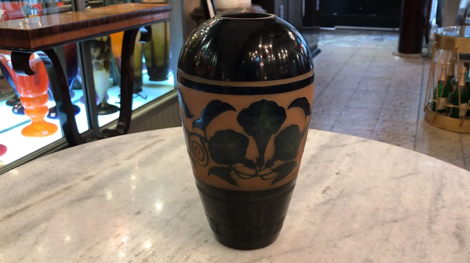 Antiguo vidrio firmado D'Argental con diseño floral