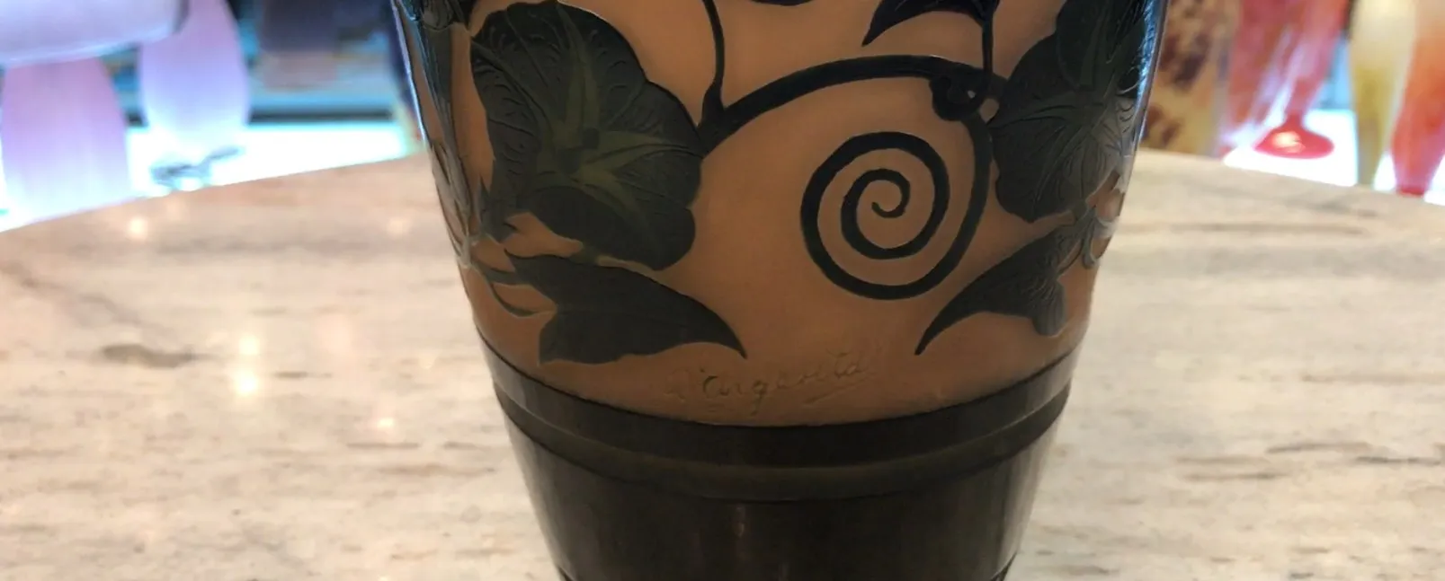 verre ancien signé d'argental décoré de feuilles