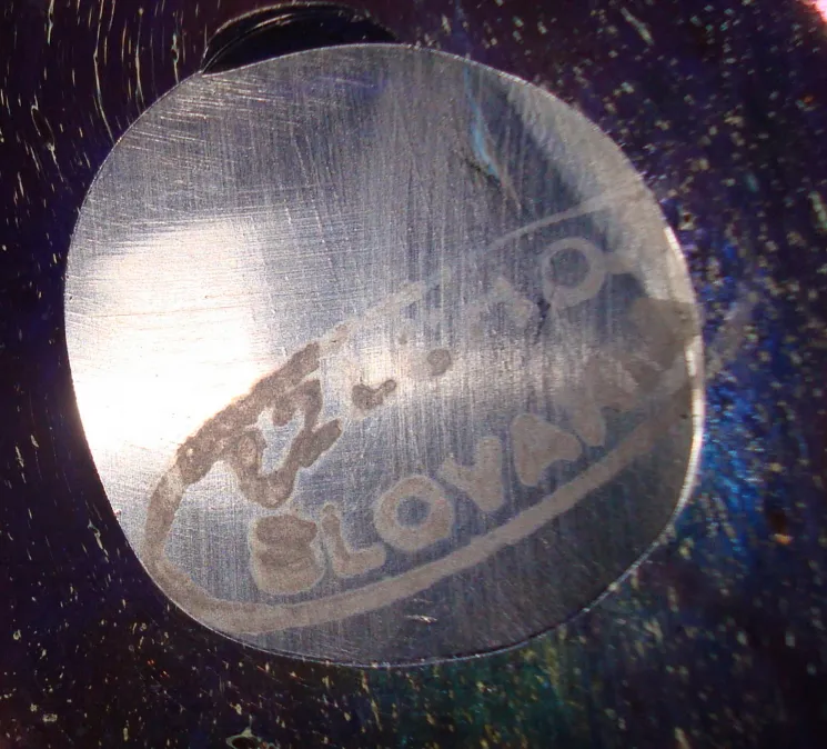 Подробная печать подлинности на антикварном стекле Loetz