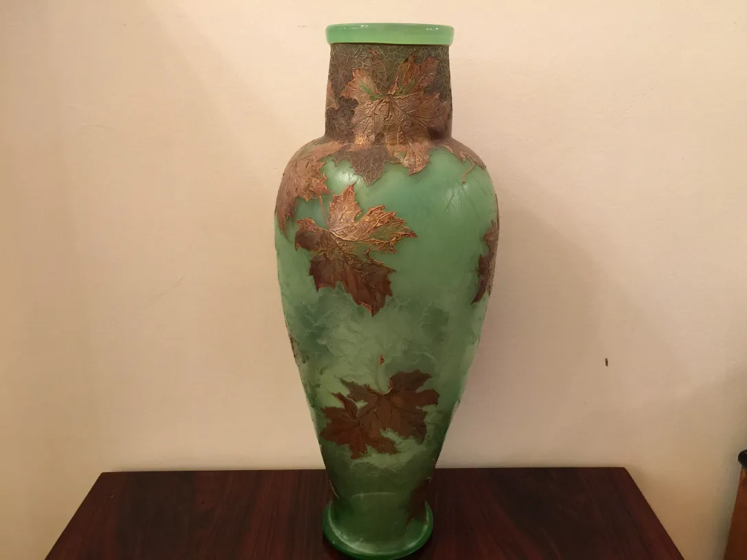 Antique vase in glass with decorative leaves Legras