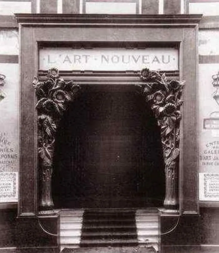 Eingang der l'art nouveau-Galerie mit dekorativen Details.
