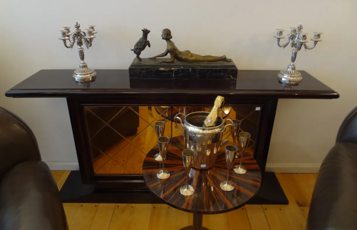 antique small table with glasses and decorative ambiance