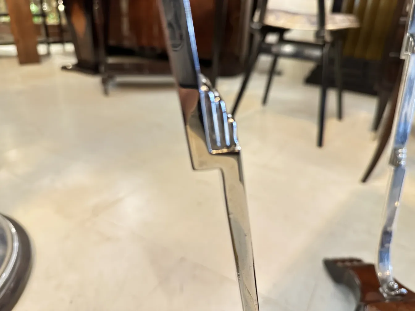 古董小桌子，设计细节，复古环境。