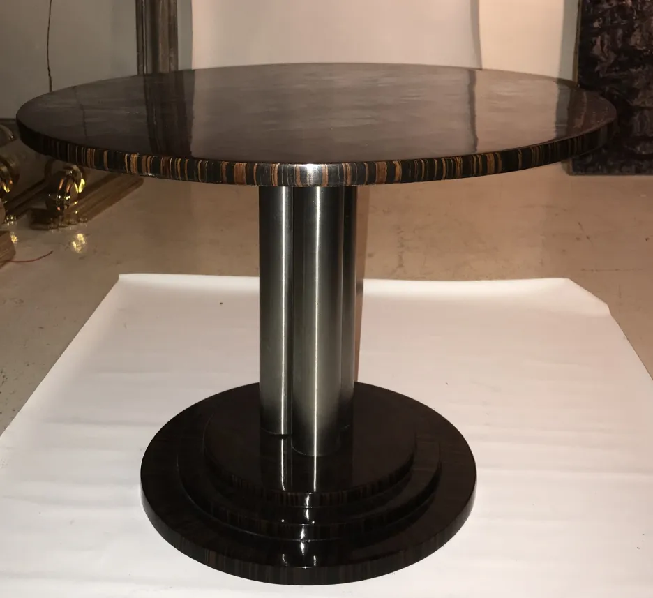 2 antike kleine tische mit runder basis und klassischem design