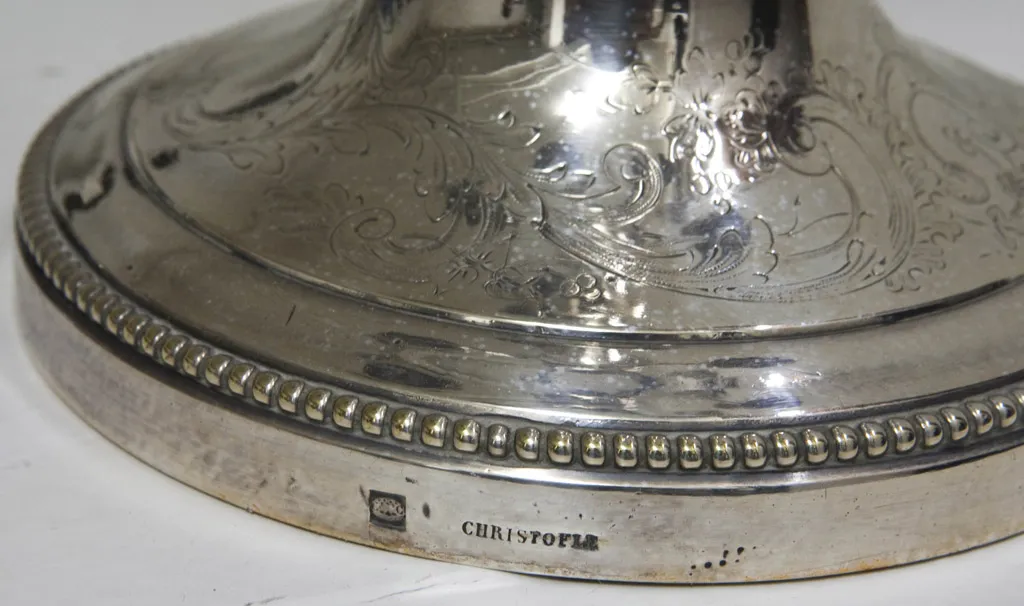 प्राचीन कैंडेलब्रा art nouveau में सजावटी डिज़ाइन