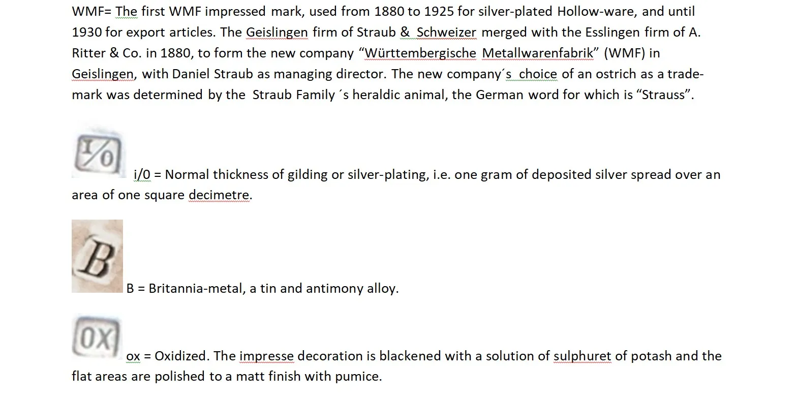 दो कैंडेलब्रा प्राचीन एक ठाठ जगह में