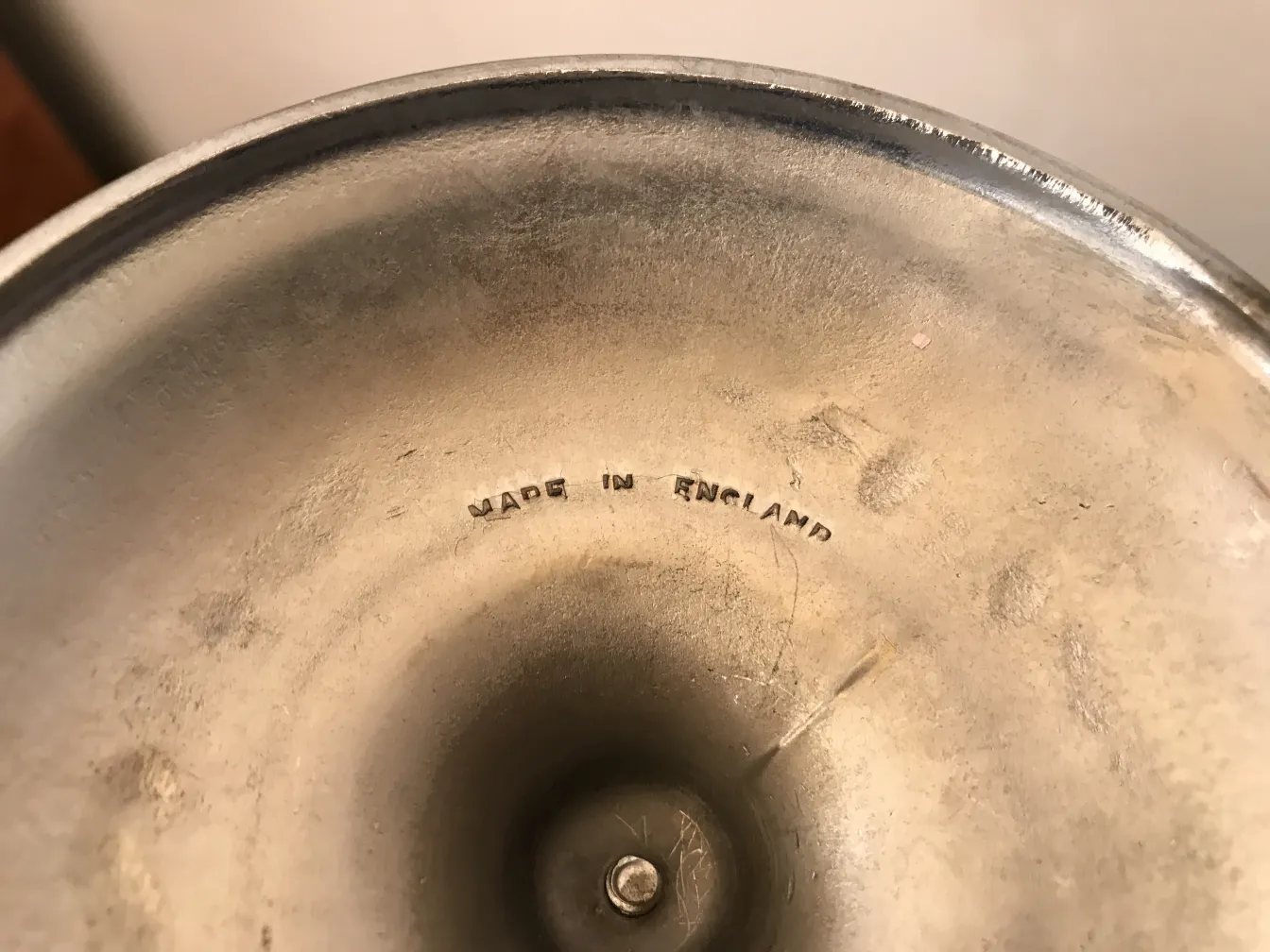 candelabros antiguos decorativos con detalles elegantes