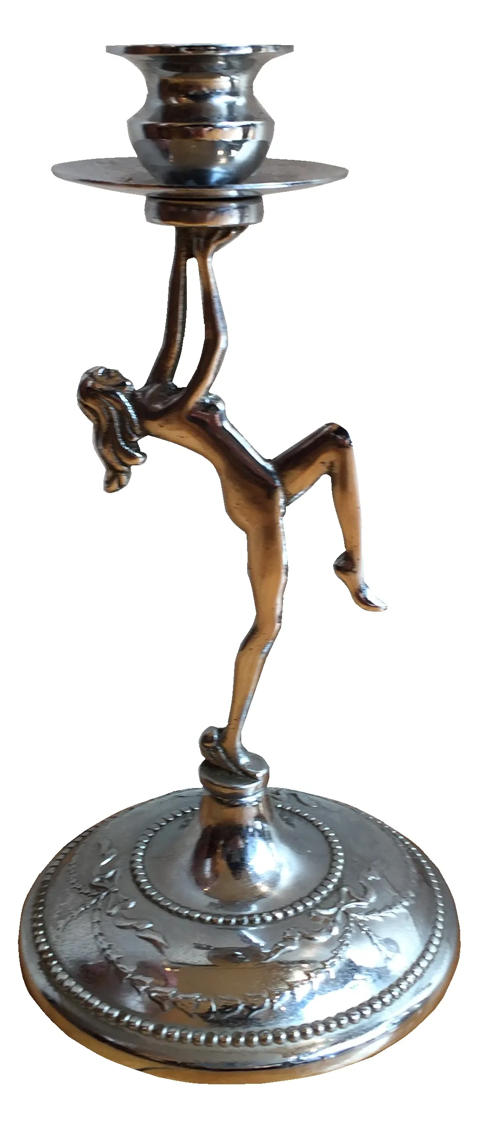 castiçais antigos com figura de mulher e base decorativa