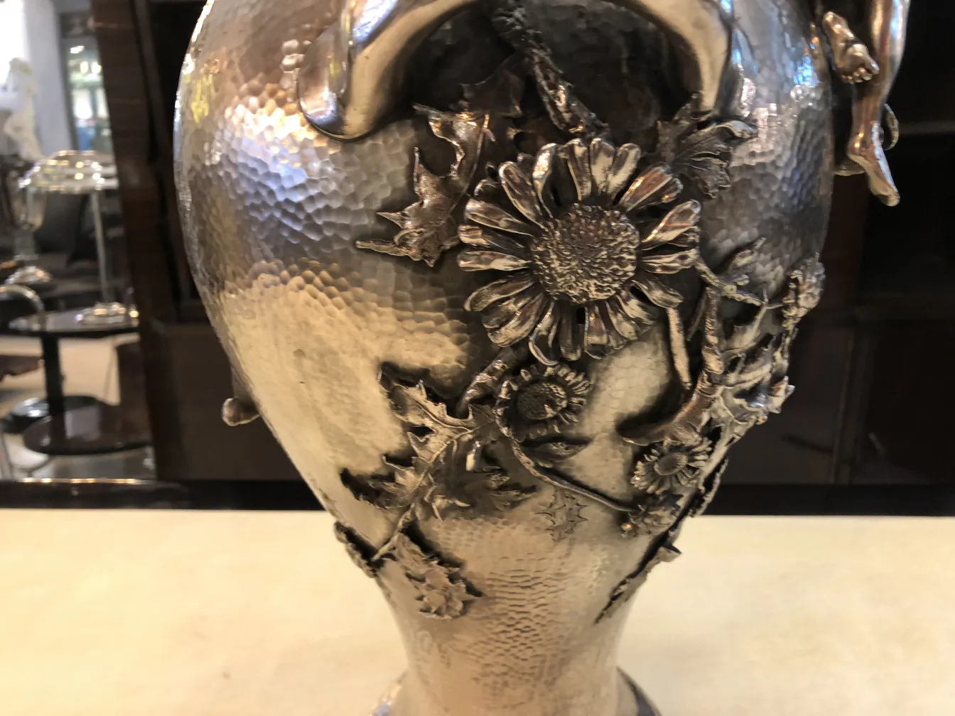 2 antike blumenvasen art nouveau mit floralem design