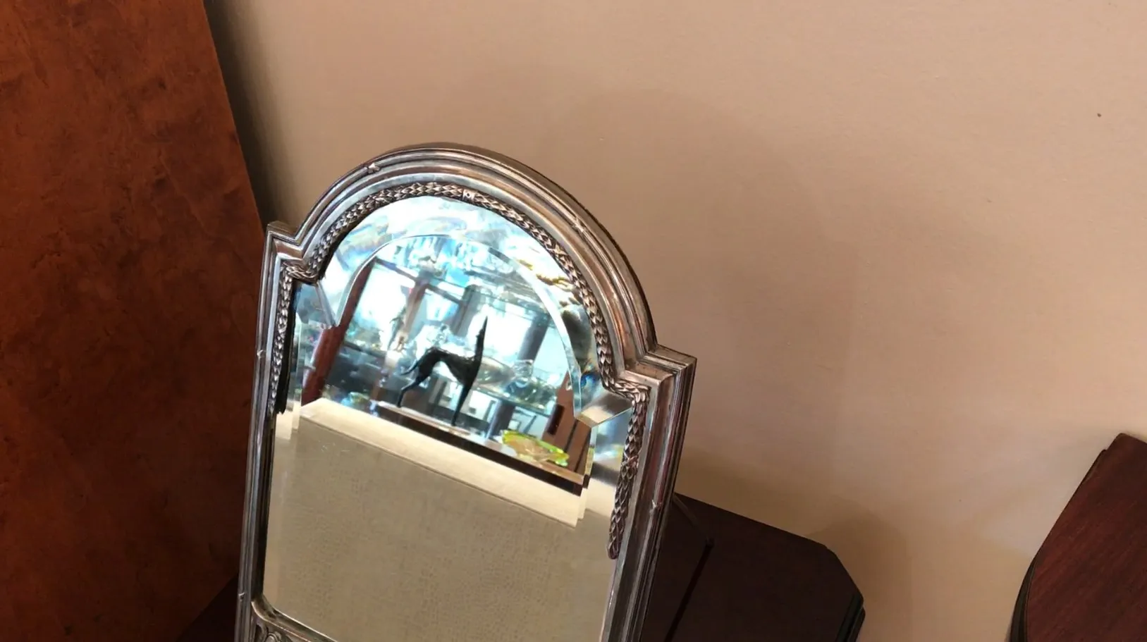 Miroir ancien avec cadre décoratif de style Art Nouveau