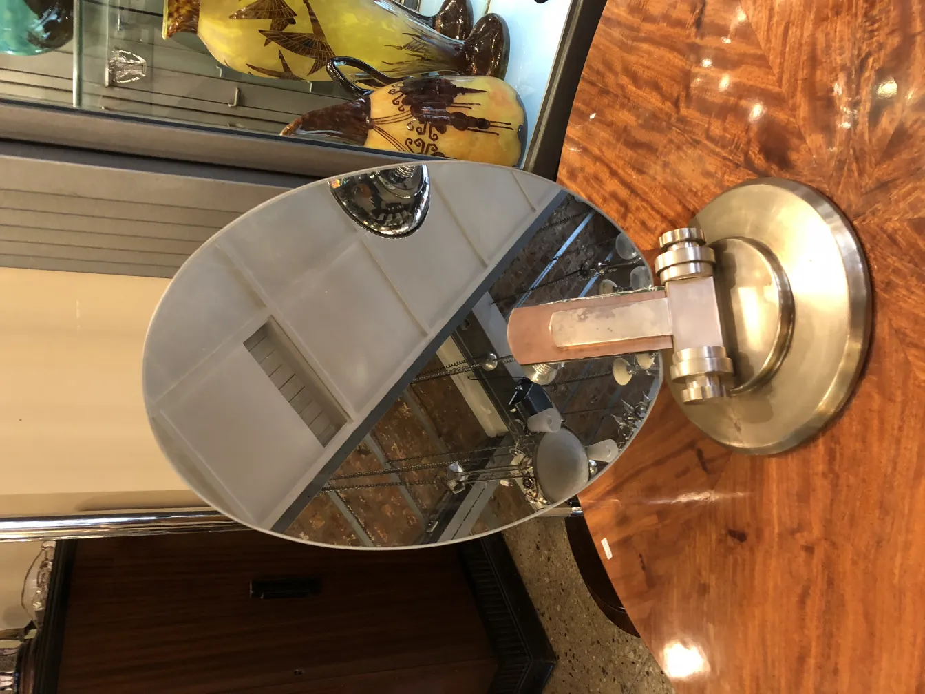 miroir ancien ovale avec base circulaire