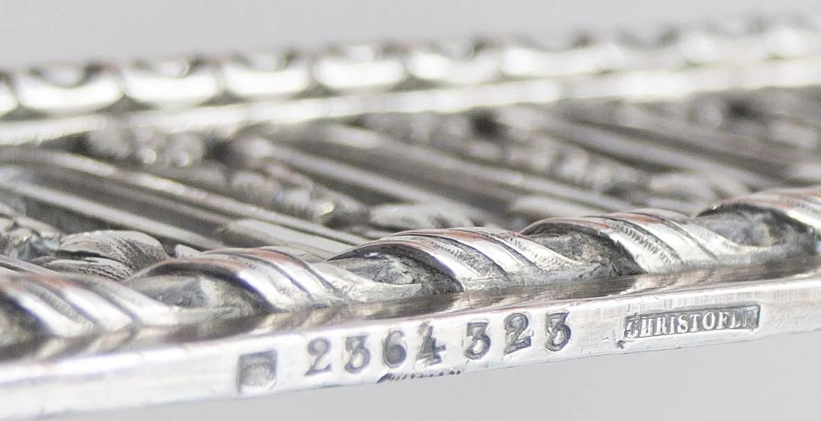 антимный центр стола Christofle с детализированным дизайном