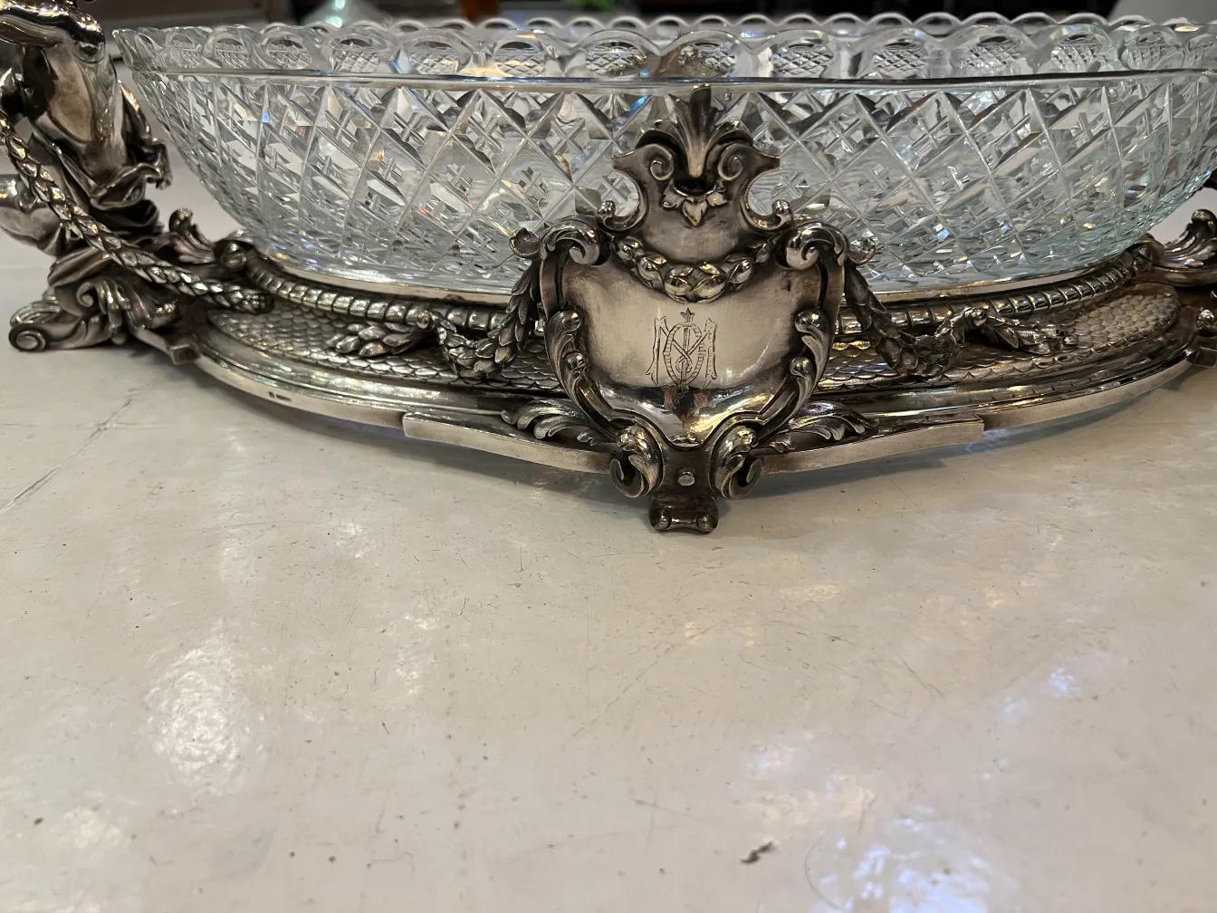 Antiker Christofle-Blumentopf mit elegantem Design.