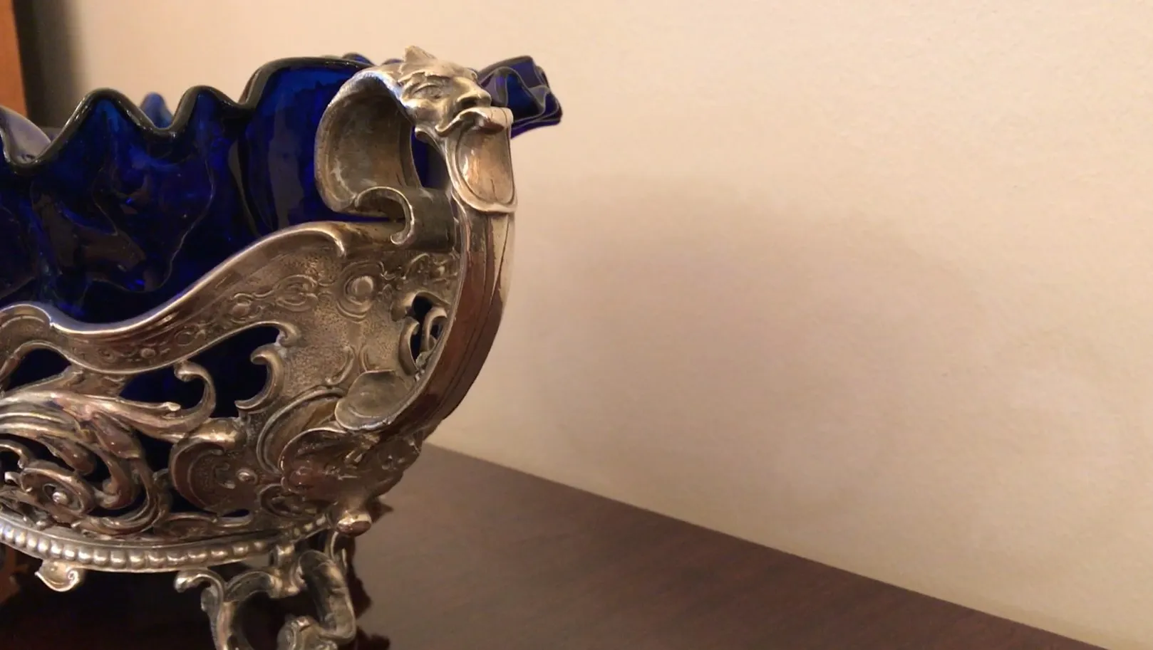 पुरानी टेबल सजावट wmfs के साथ सजावट डिजाइन और नीला