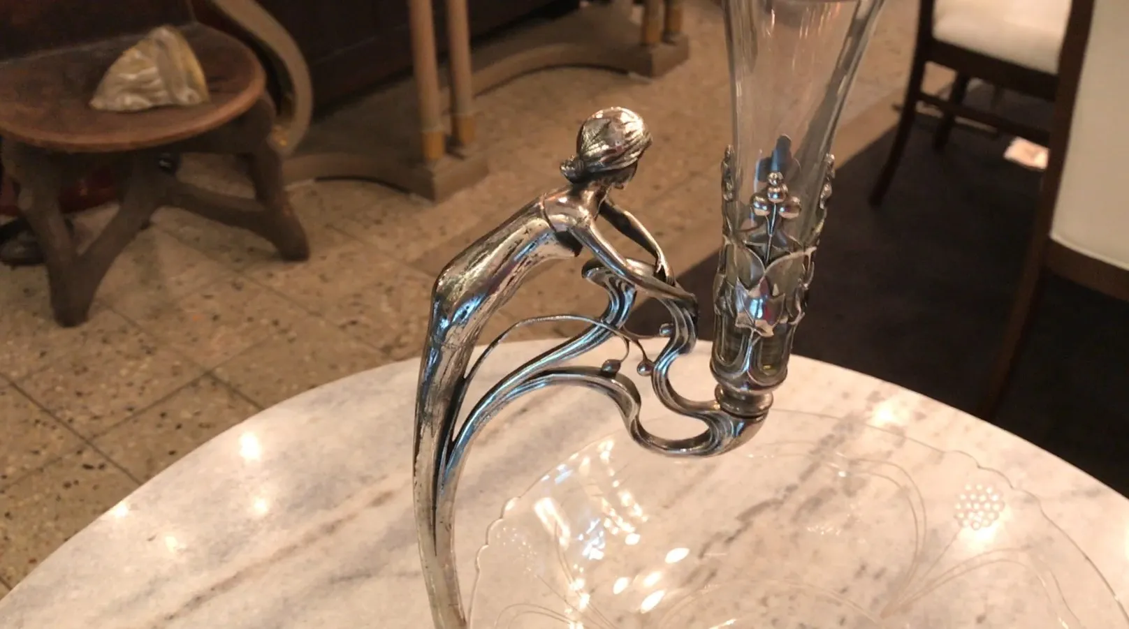 古いセンターピース wmf 装飾的なフィギュア付き