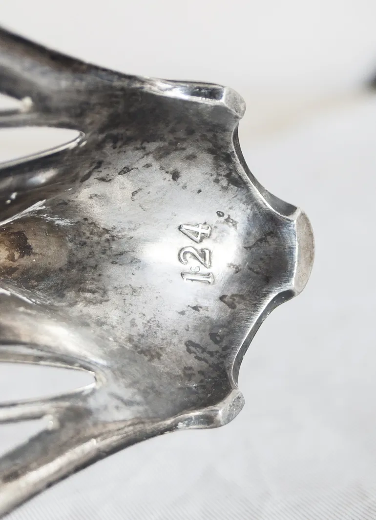 centrotavola antico wmf con design elegante, ideale per decorazioni