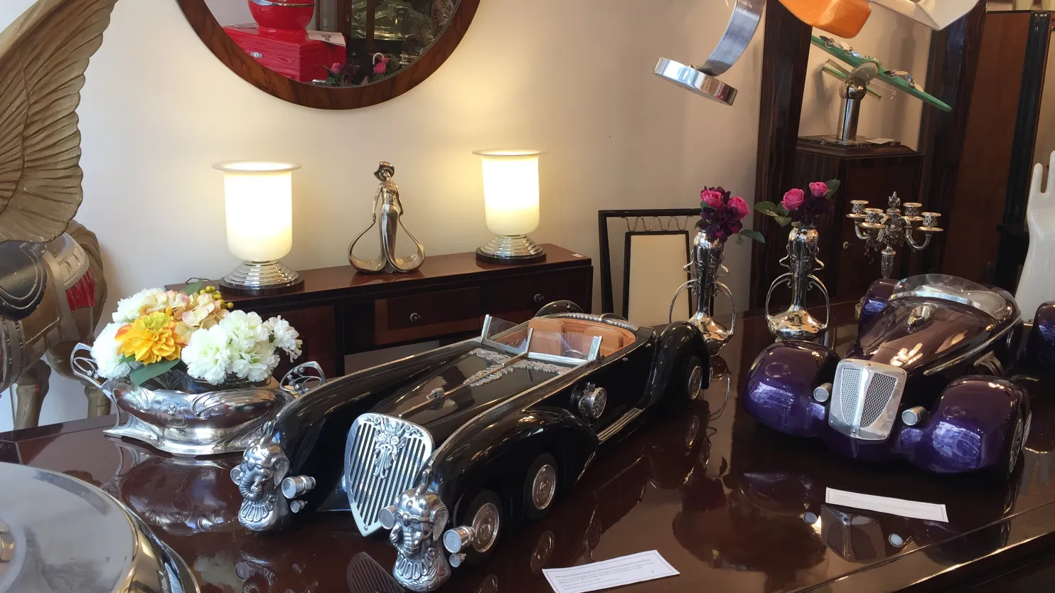 Centre de table WMF ancien orné de fleurs vives