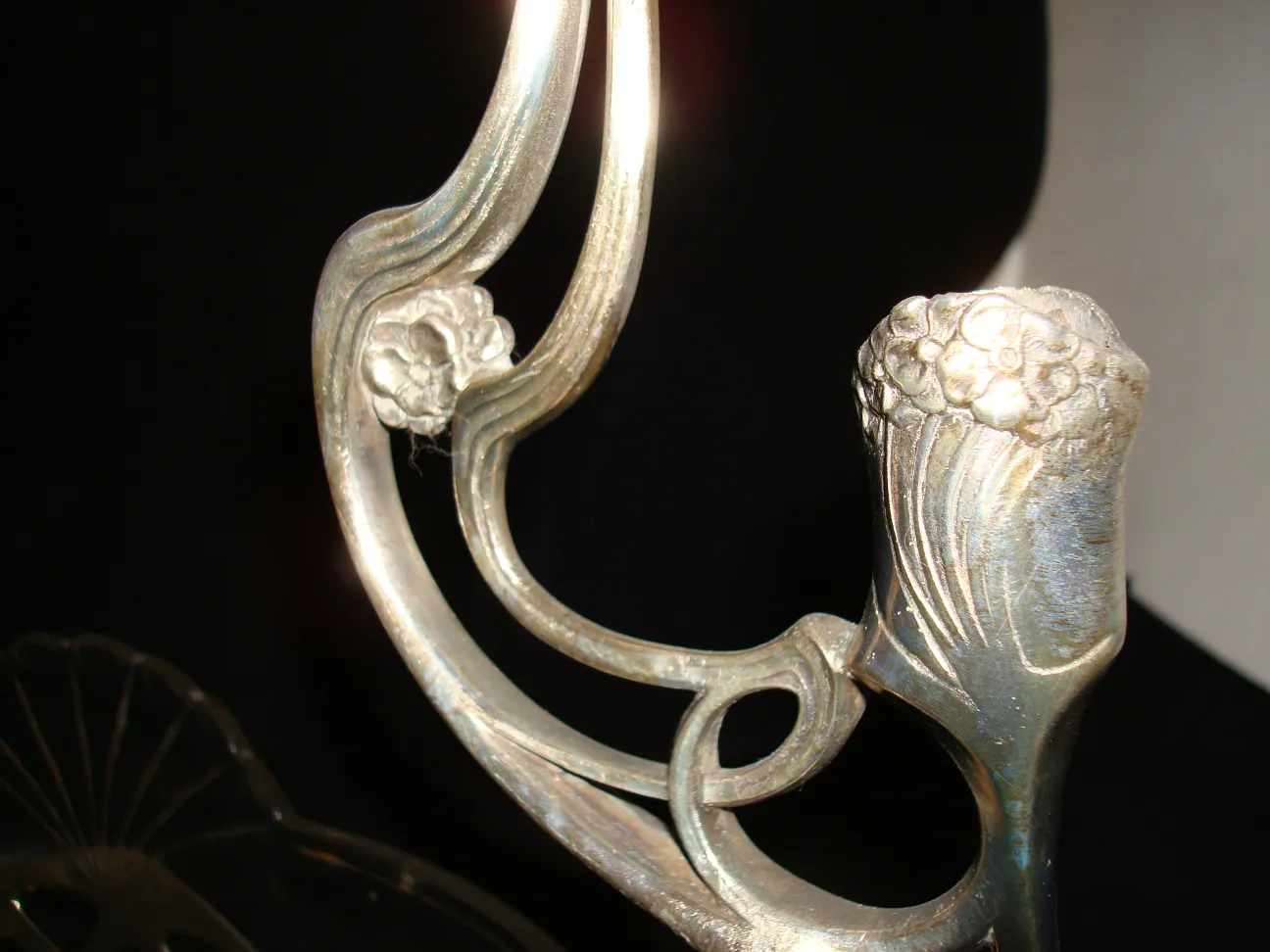 jardinera wmfc ancienne avec details decoratifs et fleurs