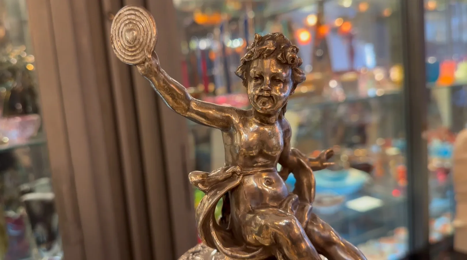 центр стола wmfh с детализированным декоративным стилем