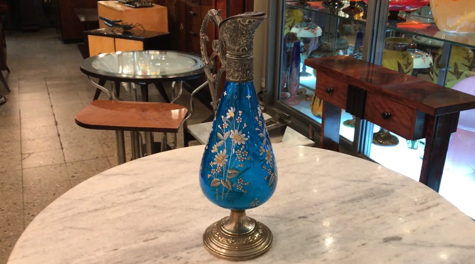 2 pichets antiques wmfs avec fond bleu et décor floral