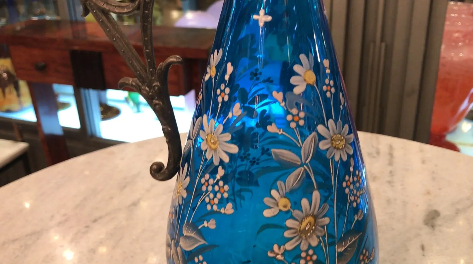 2 antike Krüge wmfs mit floralen Motiven, blau